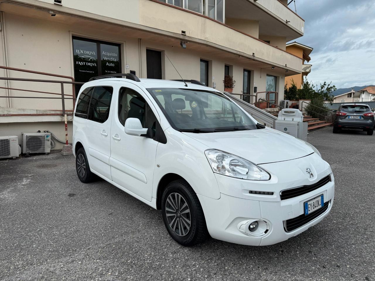 Peugeot Partner Tepee 1.6 HDi 92CV Outdoor