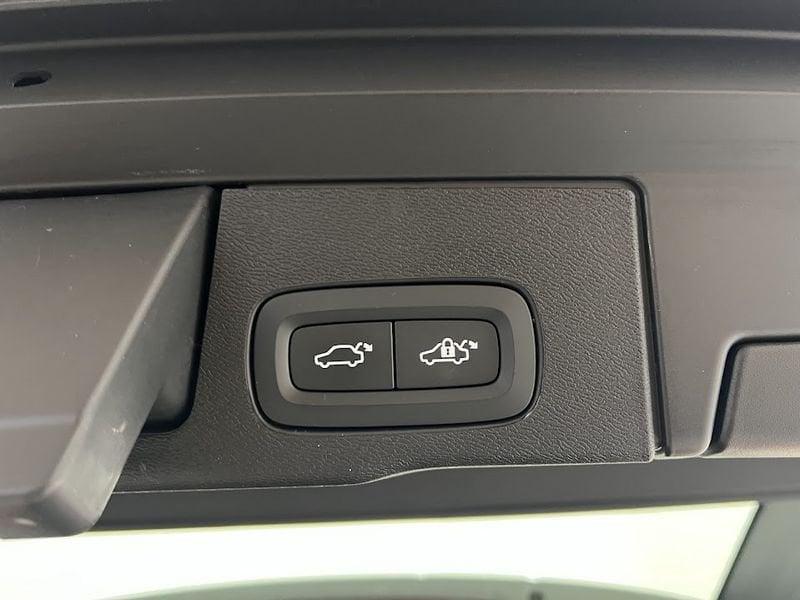 Volvo XC60 XC60 B4 (d) AWD automatico Core