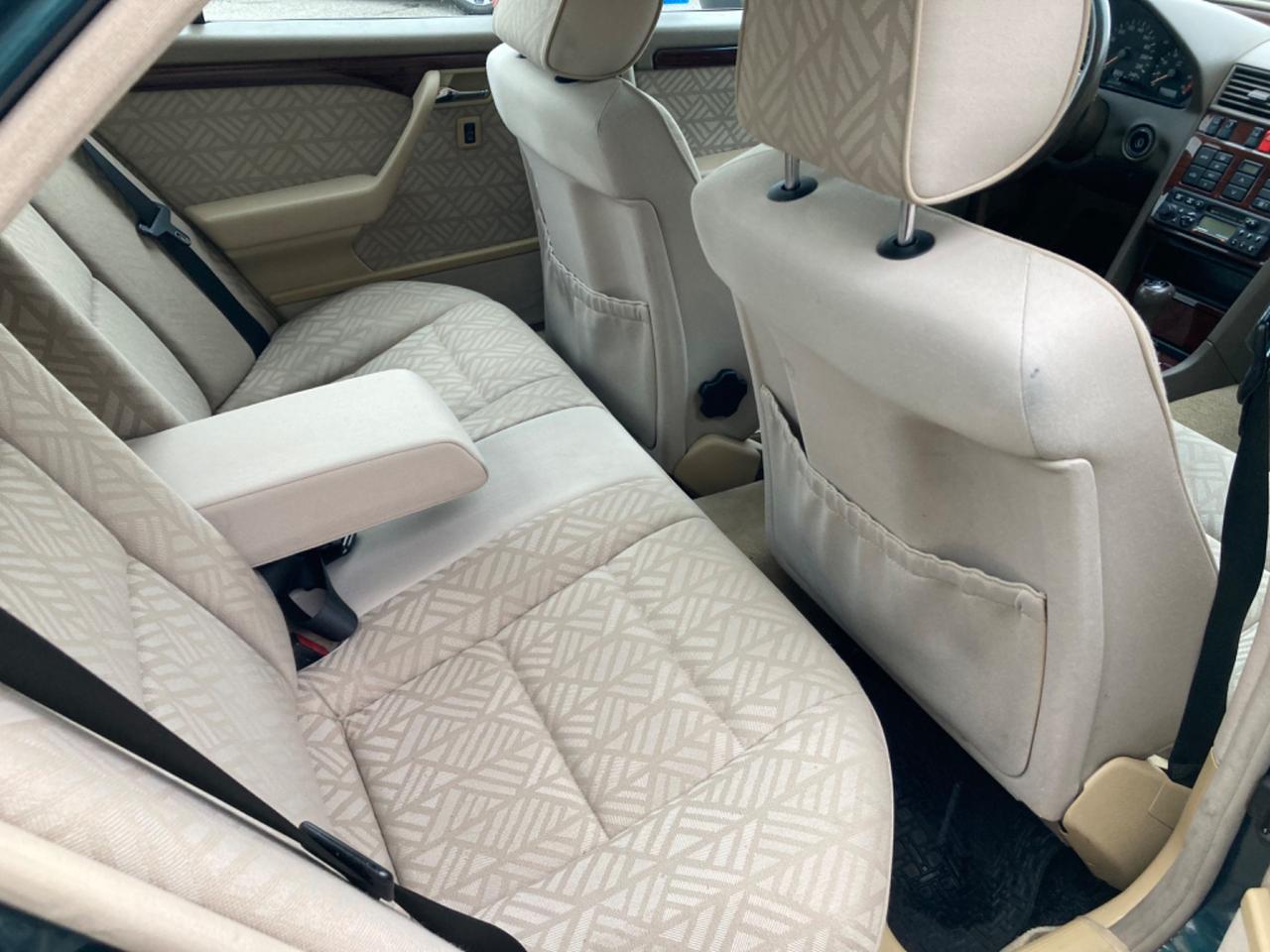 MERCEDES C200 BERLINA BENZINA (DA VETRINA)