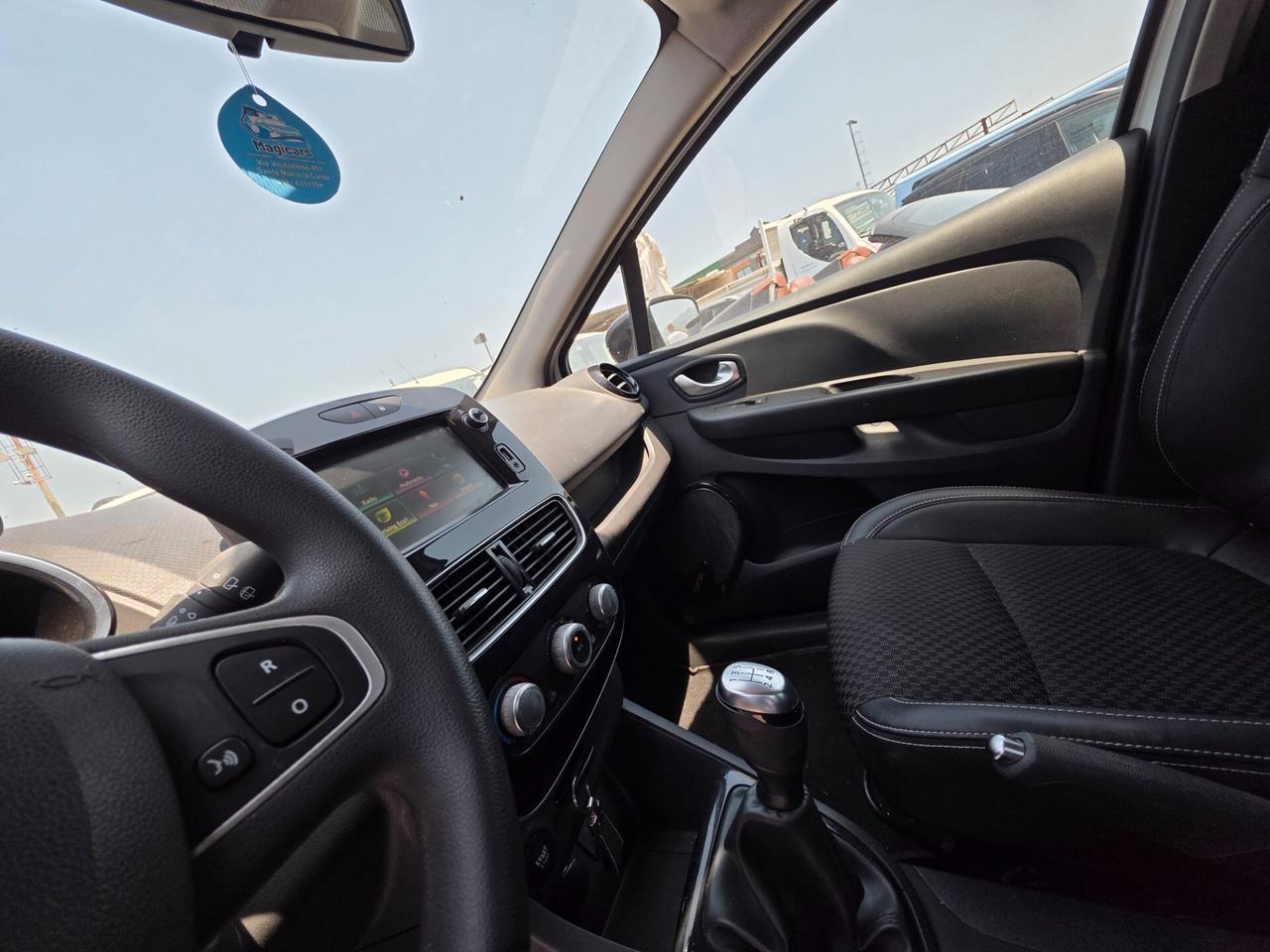 Renault Clio dCi 8V 75 CV 5 porte Moschino Life