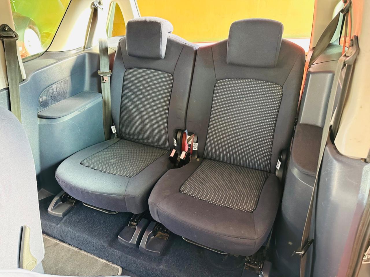 Peugeot 1007 1.4 HDi Sporty