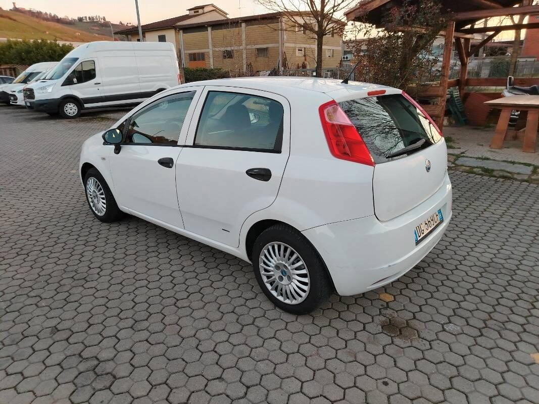 Fiat Punto 1.4 Dynamic 77cv 5p