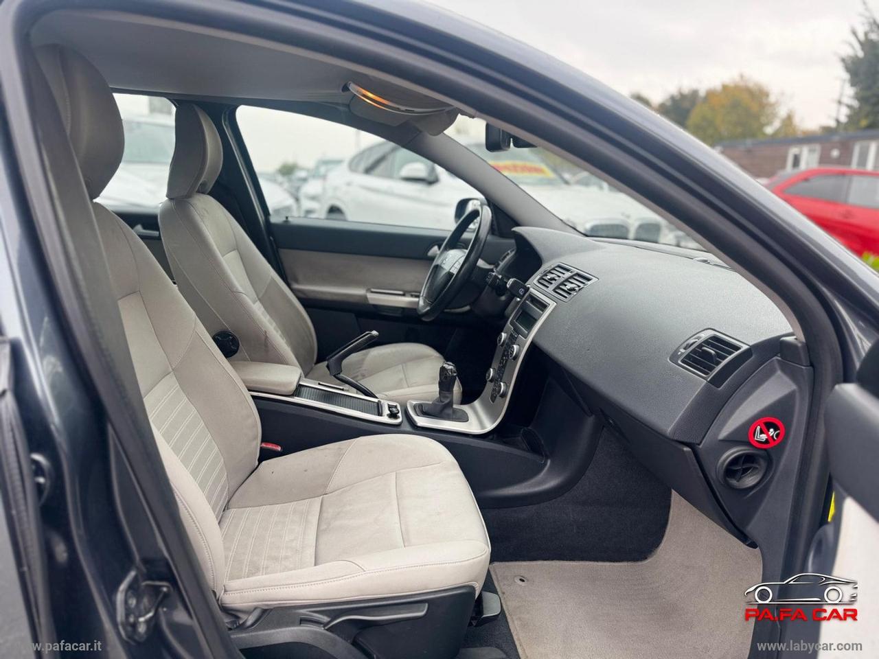 VOLVO V50 2.0 D Summum
