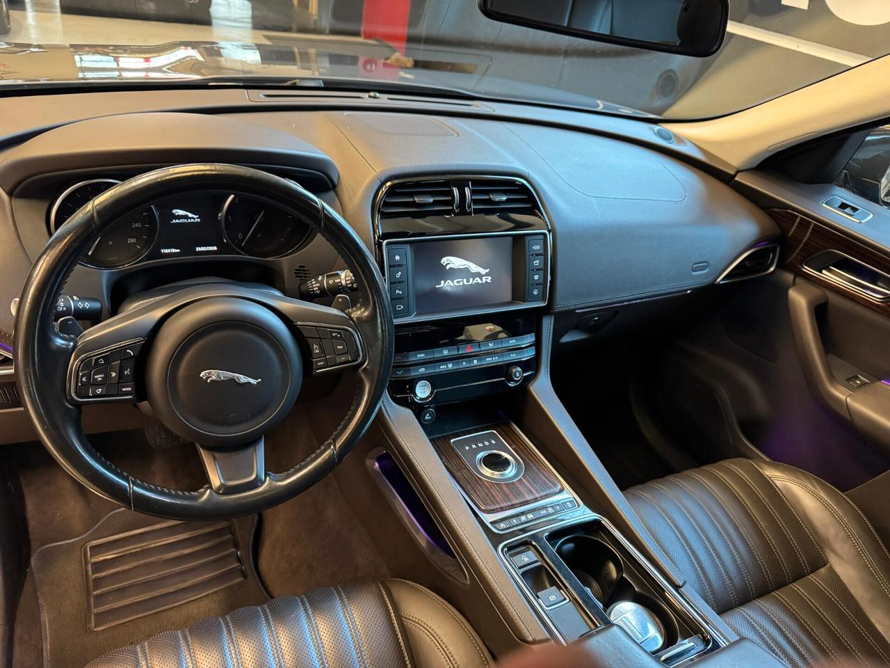 Jaguar F-Pace 2.0 D Prestige