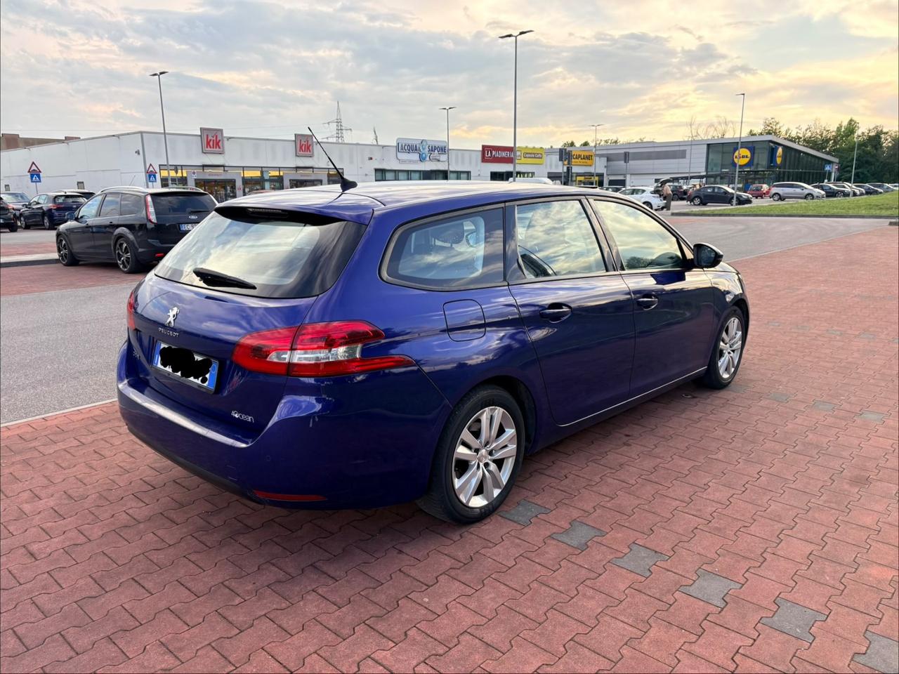 Peugeot 308 BlueHDi 100 S&S SW Business