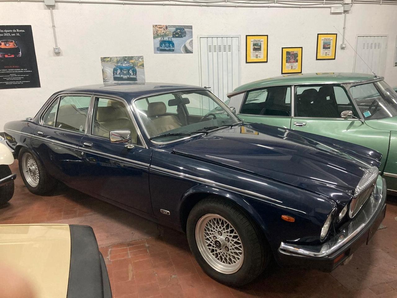 Daimler Double Six