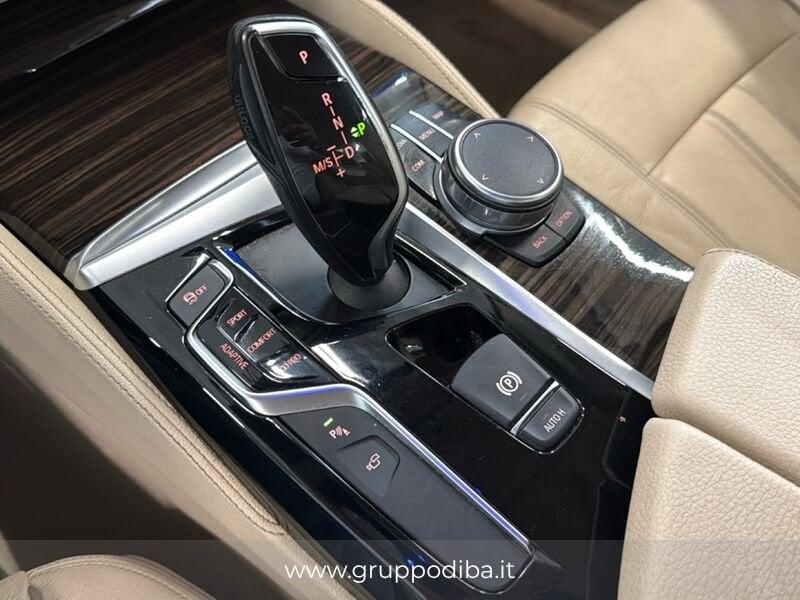 BMW Serie 5 G30 2017 Berlina Benzi 540i xdrive Luxury auto
