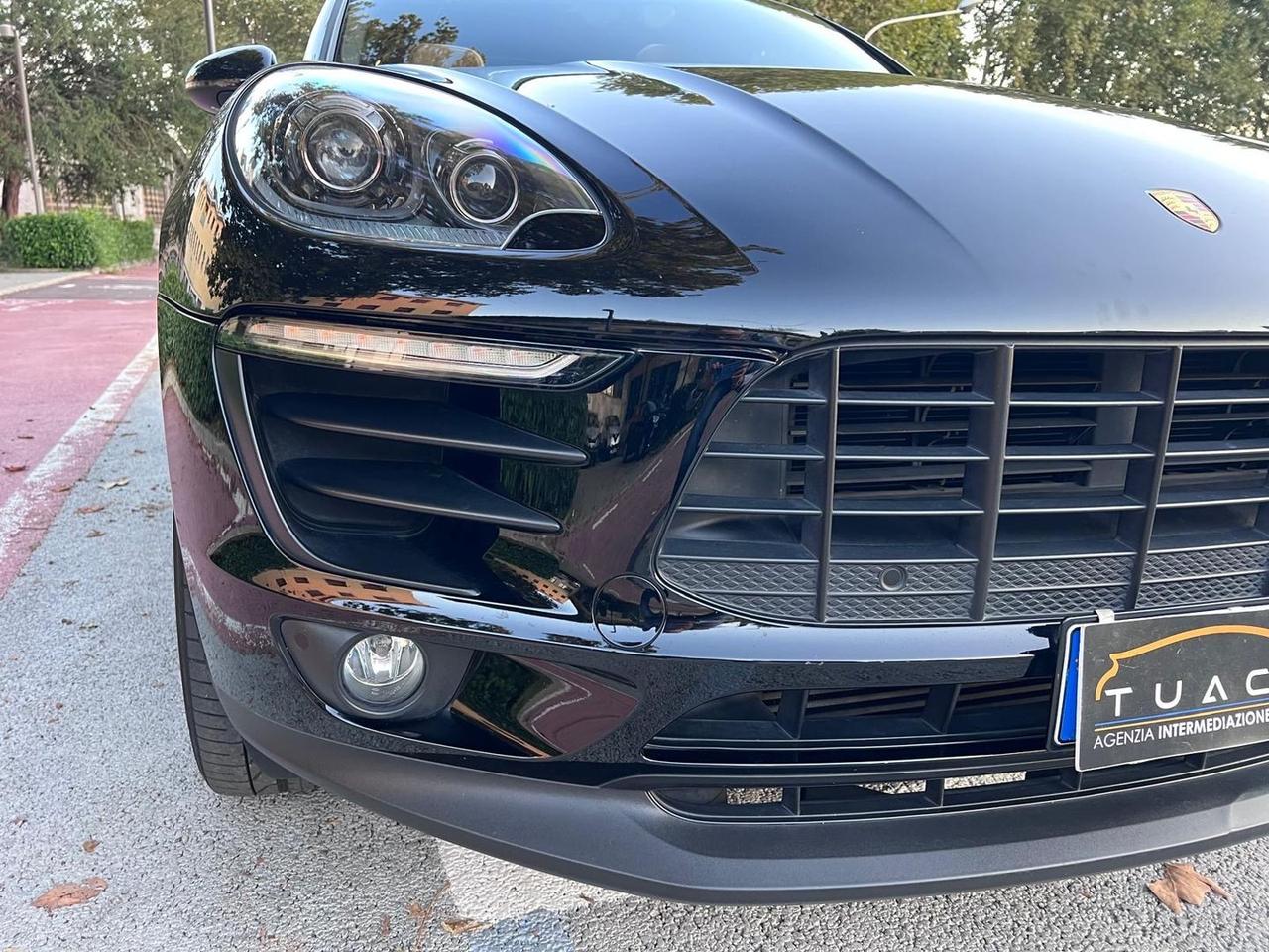 Porsche Macan -- 2.0 #7143