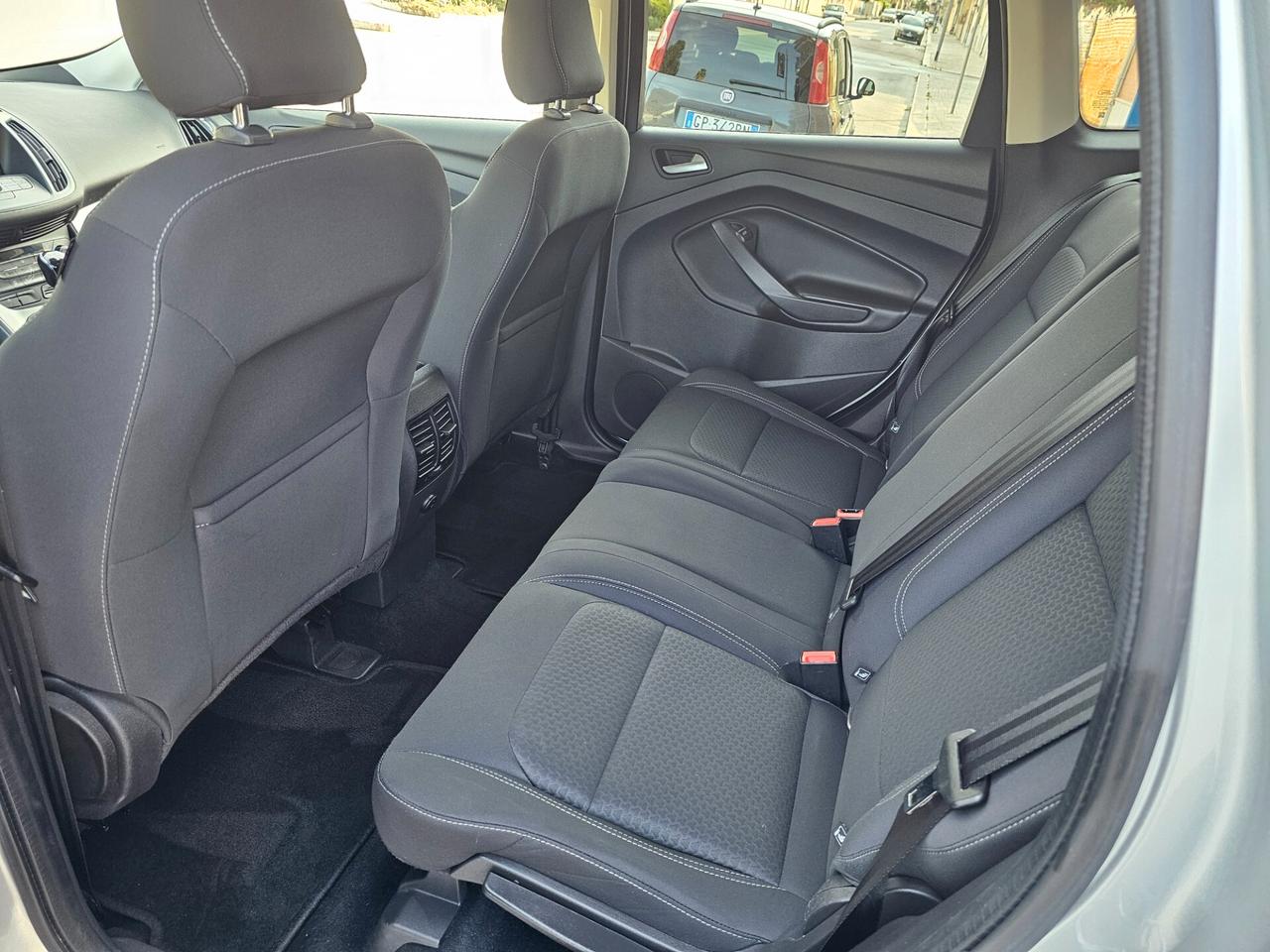 FORD KUGA 1.5 TDCI 120CV BUSINESS SPORT