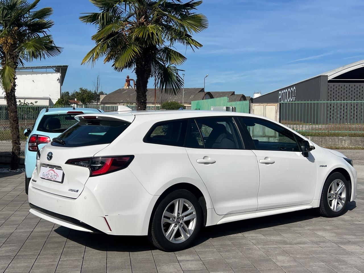 Toyota Corolla Touring 1.8 Hybrid Active