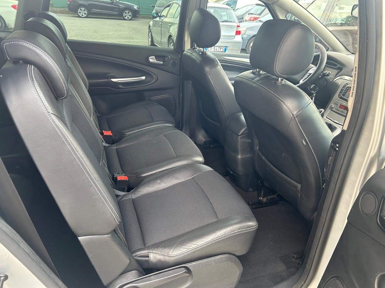 Ford S-Max 2.0 TDCi 140CV Titanium 7 Posti
