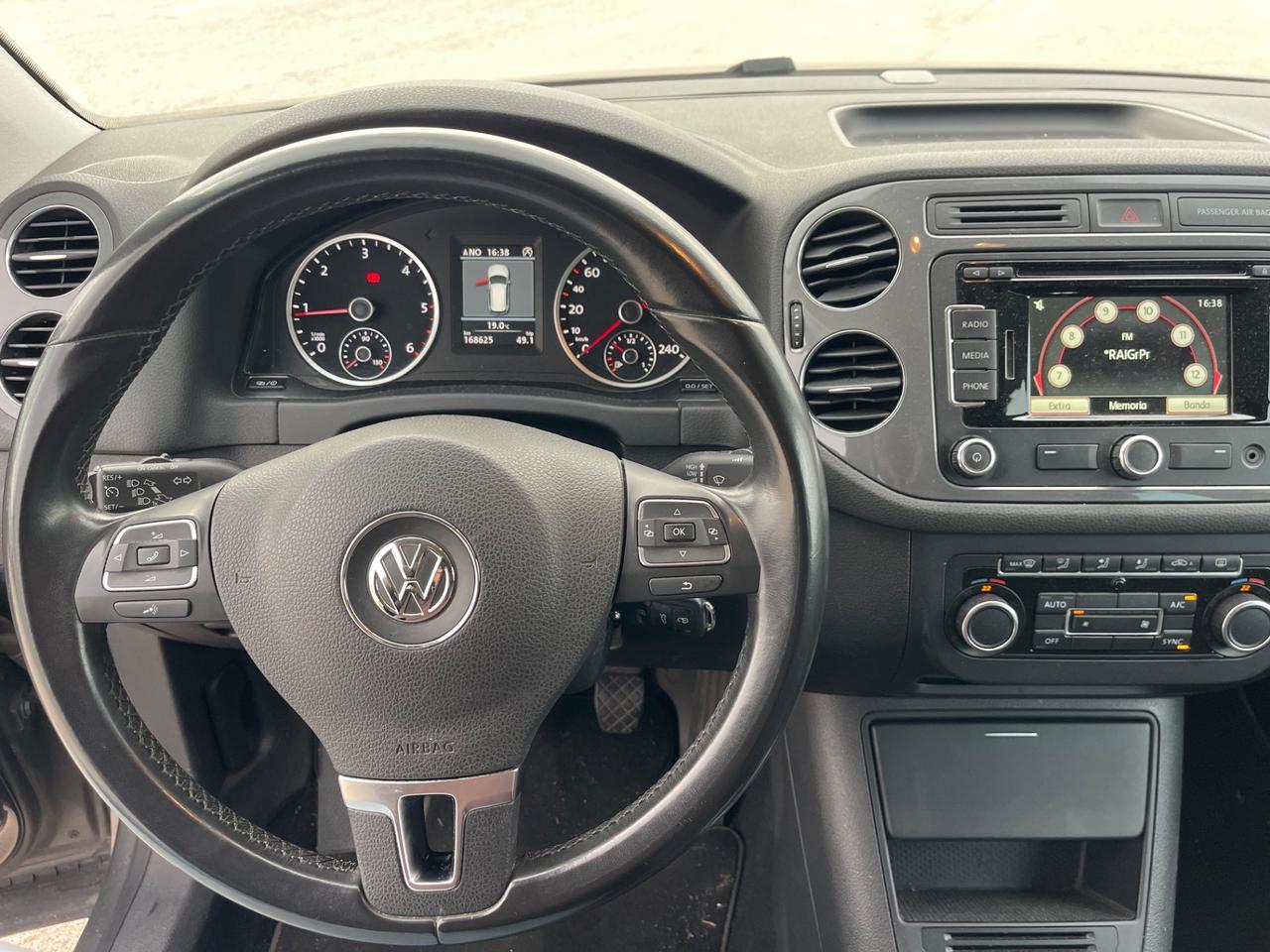 VOLKSWAGEN TIGUAN 2.0 TDI 140CV FULL NAVI MY14