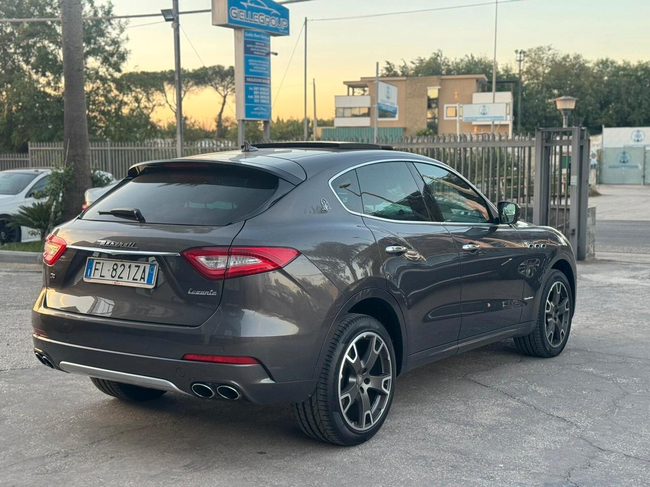 Maserati Levante Granlusso TETTO APRIBILE
