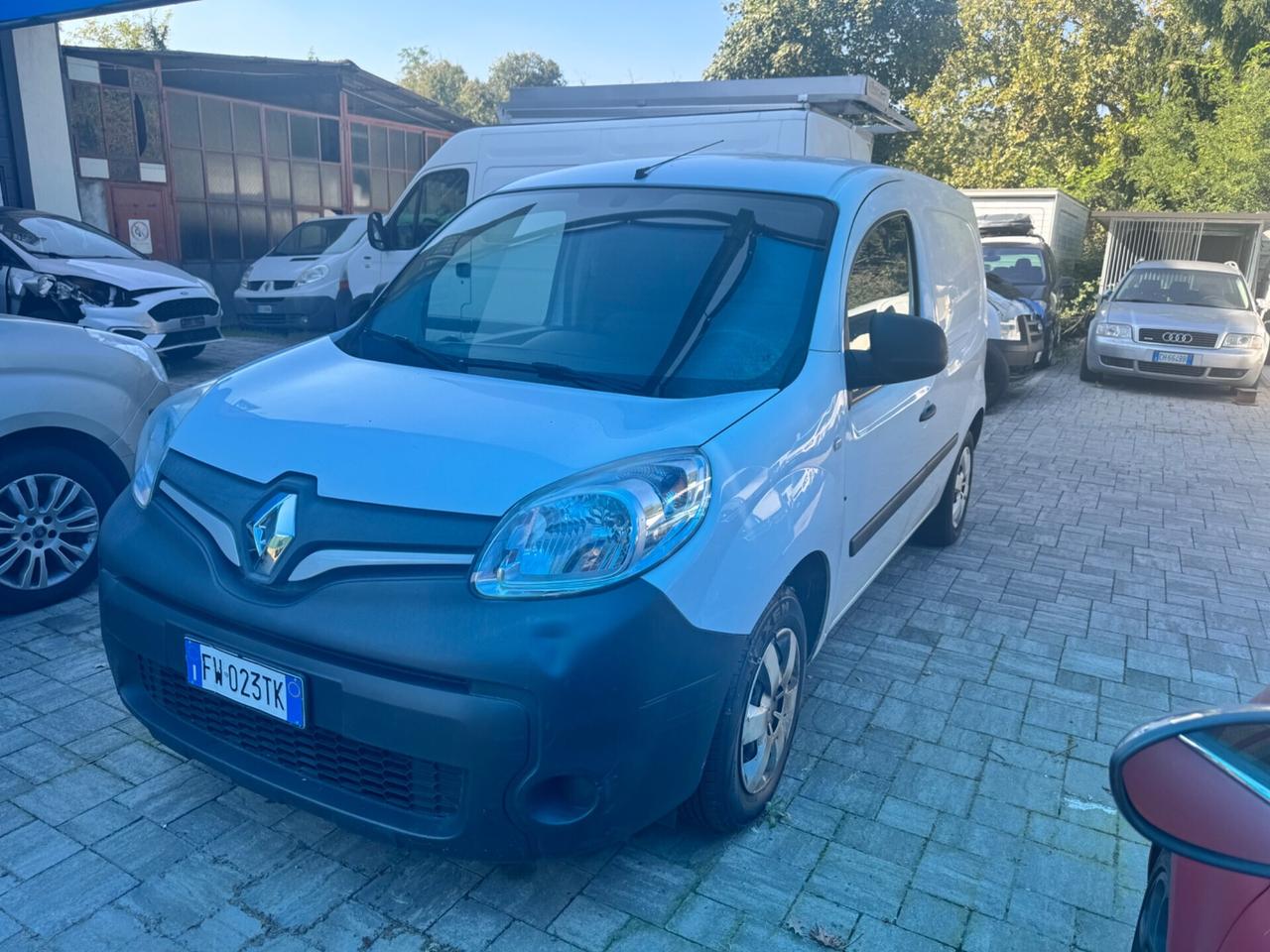 FURGONE RENAULT KANGOO BENZINA