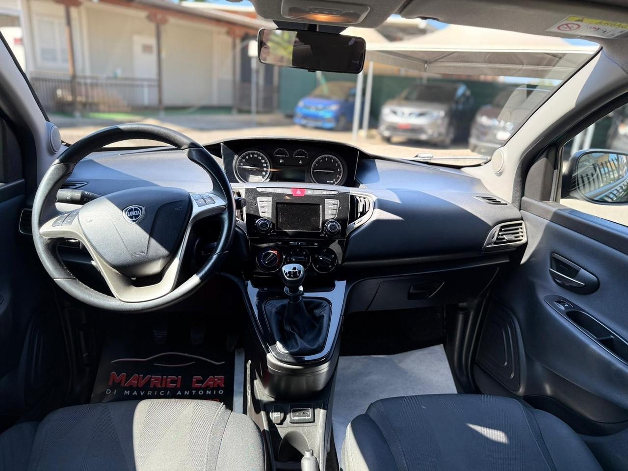 Lancia Ypsilon 1.2 69 CV 5 porte S&S Gold