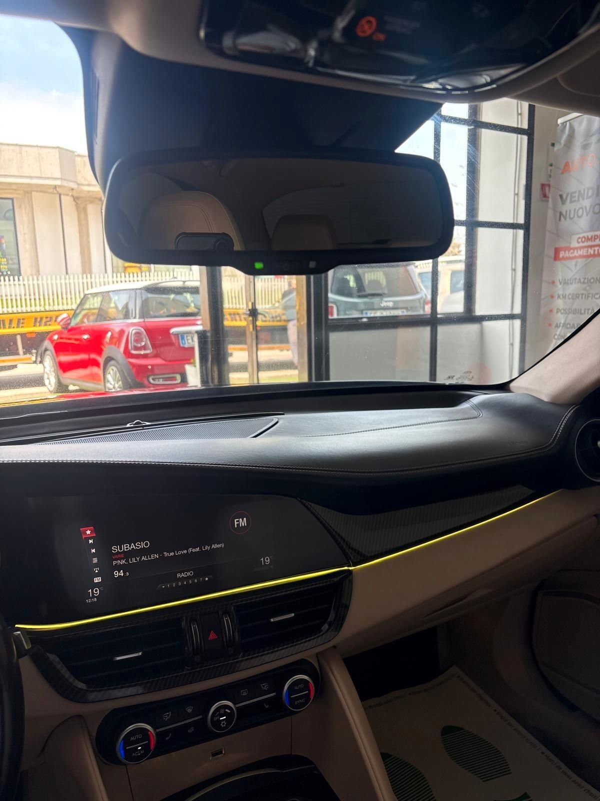 Alfa Romeo Giulia 2.2 Turbodiesel 210 CV AT8 AWD Q4 Veloce