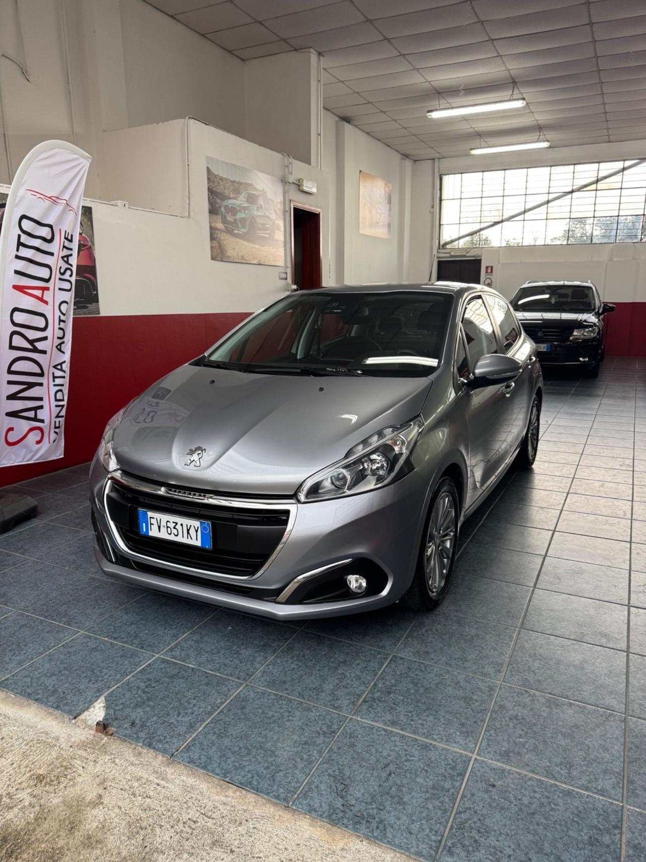 Peugeot 208 PureTech 82 5 porte Allure
