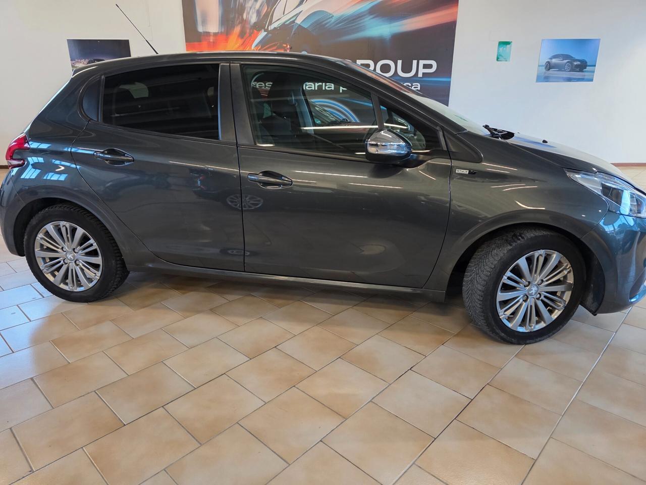 Peugeot 208 PureTech 82 5 porte Allure