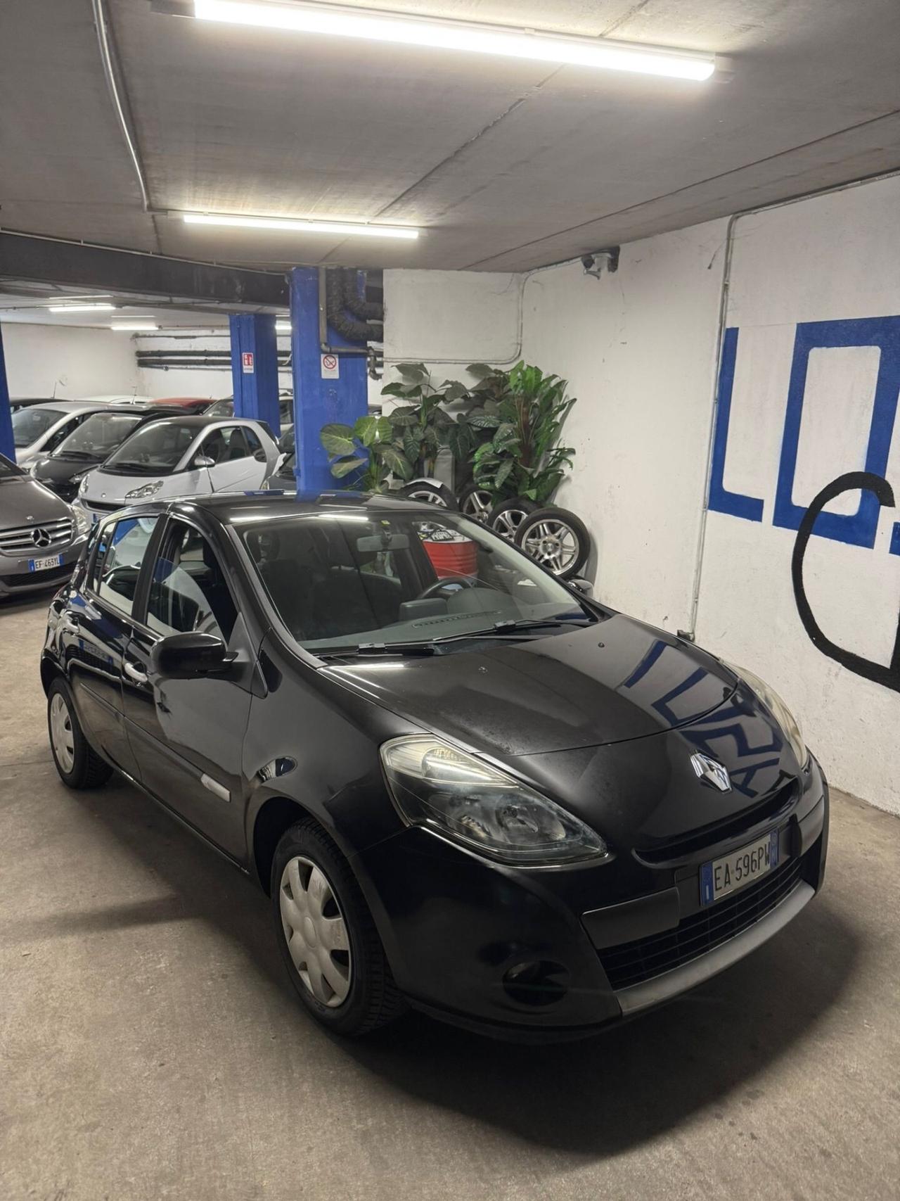 Renault Clio 1.2 16V 5 porte 2010
