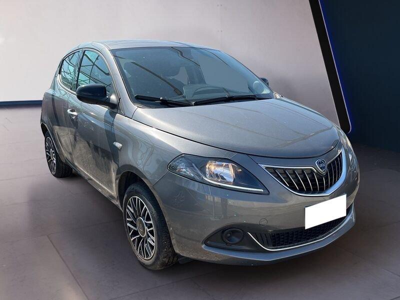 Lancia Ypsilon NUOVA My24 402 Platino 1.0
