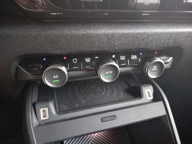 Citroen ë-C4 motore elettrico 136 CV Shine