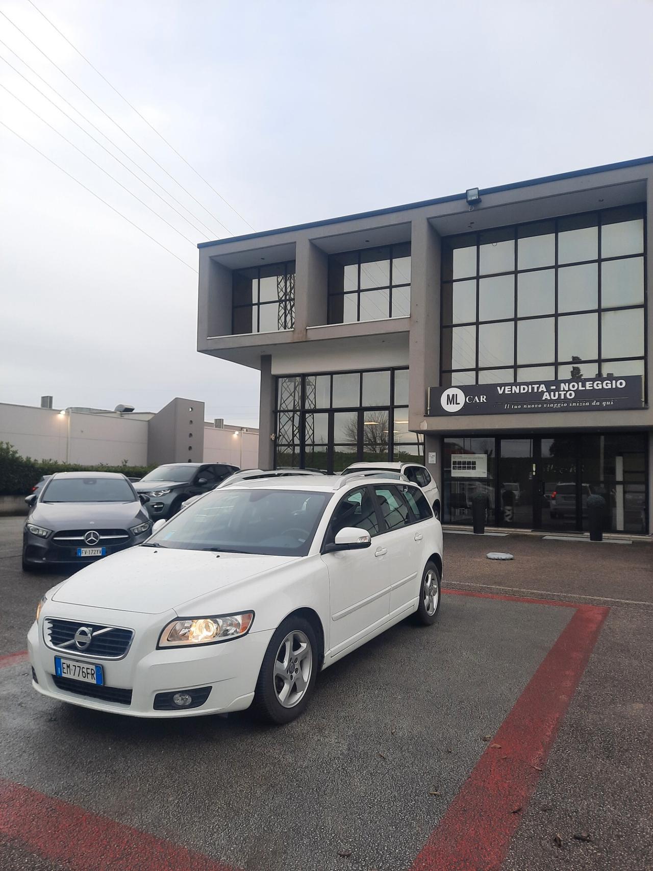 Volvo V50 D2 R-design