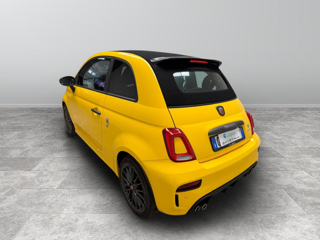 Abarth 595C 2016 - 595C 1.4 t-jet Competizione 180cv