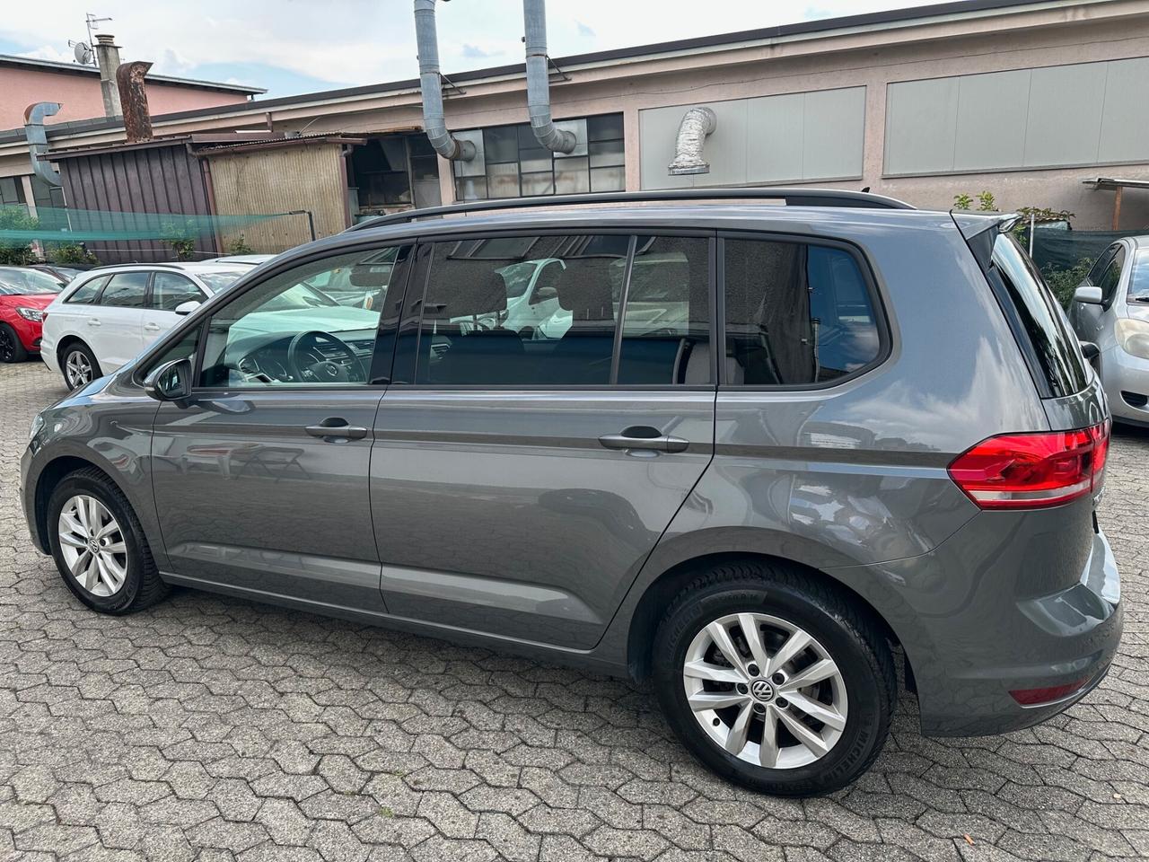 Volkswagen Touran 1.6 TDI Business BlueMotion Technology