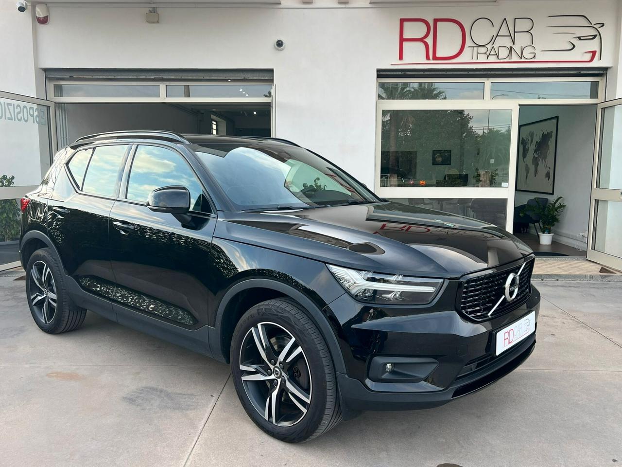 Volvo XC40 T5 Recharge Plug-in Hybrid R-design