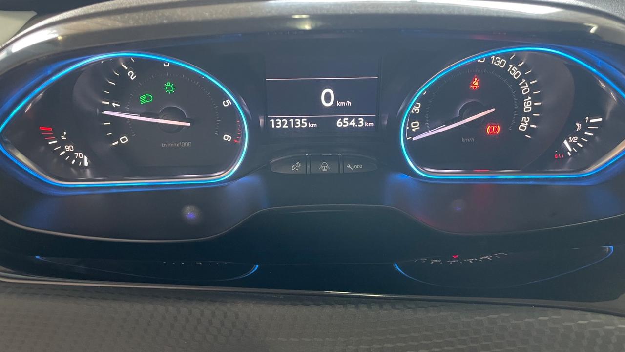 Peugeot 2008 1.6 e-HDi 115 CV Stop&Start Allure