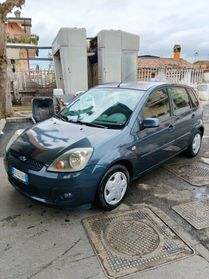 Ford Fiesta 1.4 16V 5p. Ghia