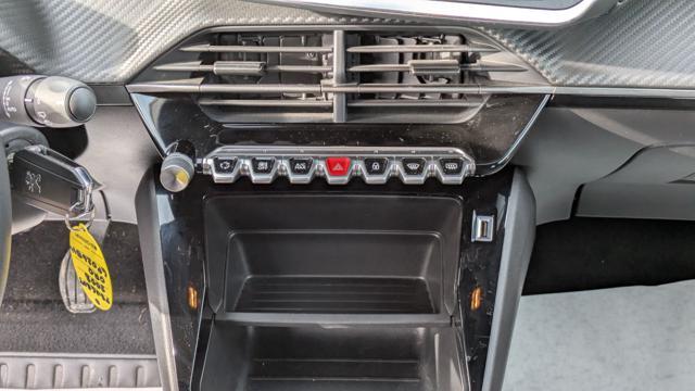 PEUGEOT 2008 Puretech Active Pack 1.2cc 130cv ANDROID/IOS