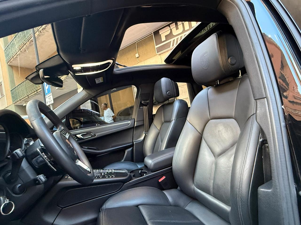 Porsche Macan 2.0 T 245cv no superbollo