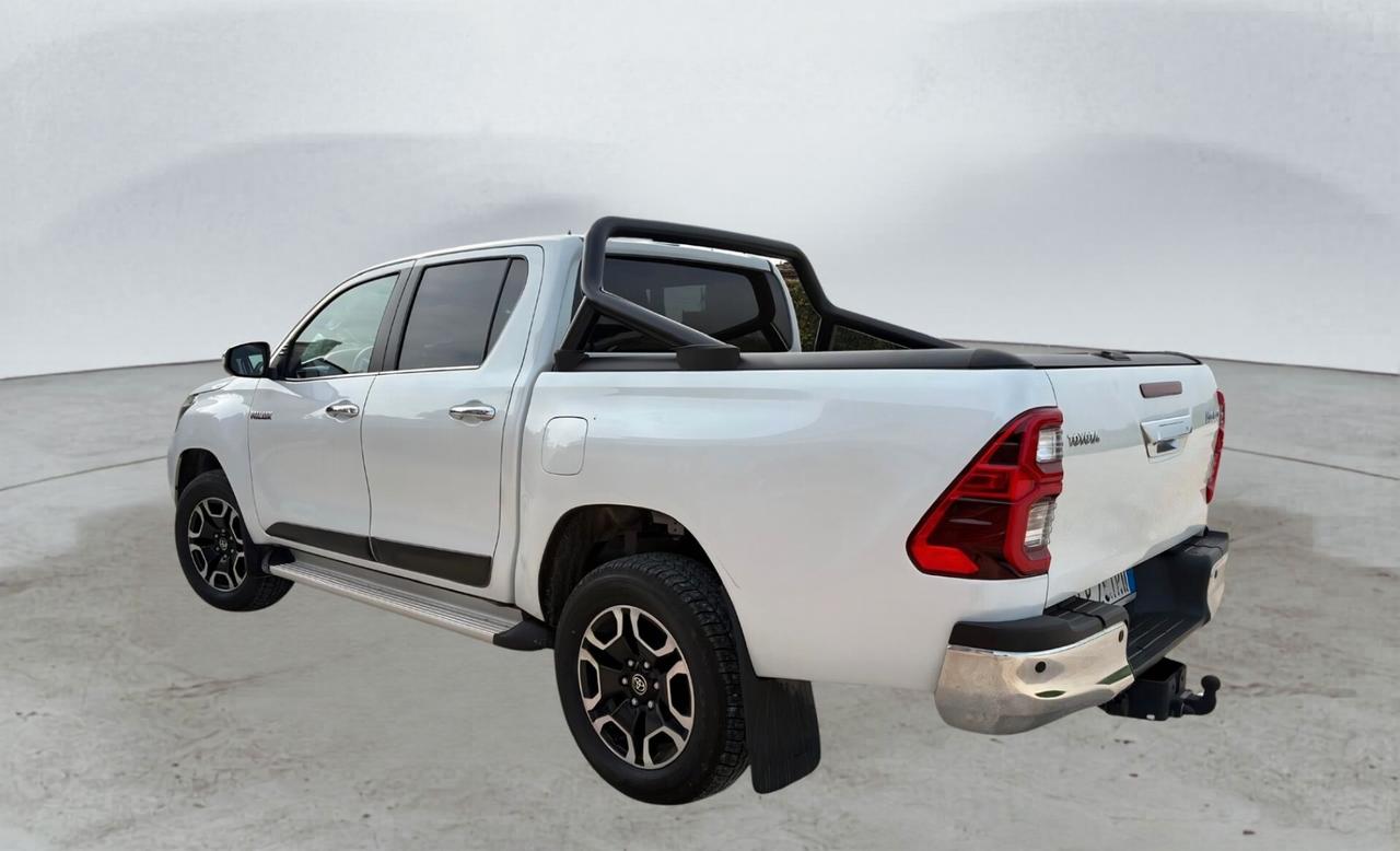 Toyota Hilux 2.8 D A/T 4WD 4 porte Double Cab Executive