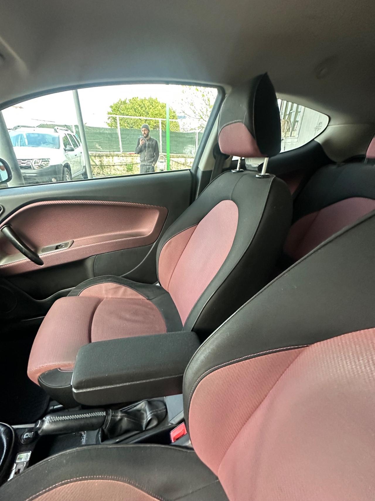 Alfa Romeo MiTo 1.6 JTDm 16V Distinctive Sport Pack