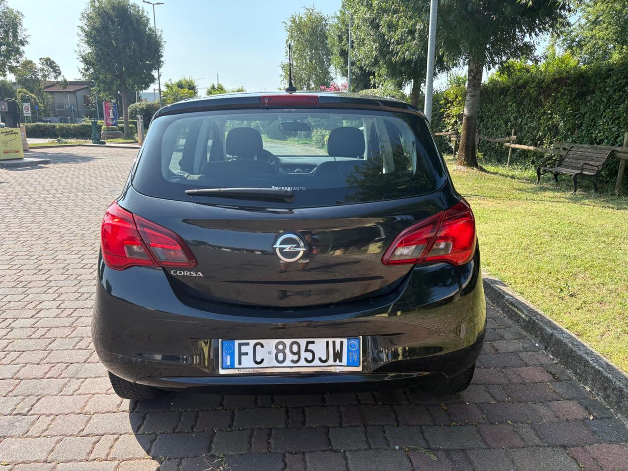 Opel Corsa 1.4 90CV GPL Tech 5 porte b-Color