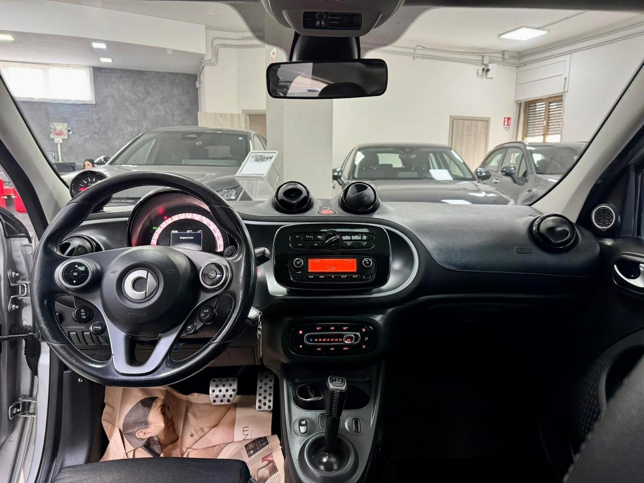 Smart ForFour 1.0 71cv GPL Twinamic Brabus 2017