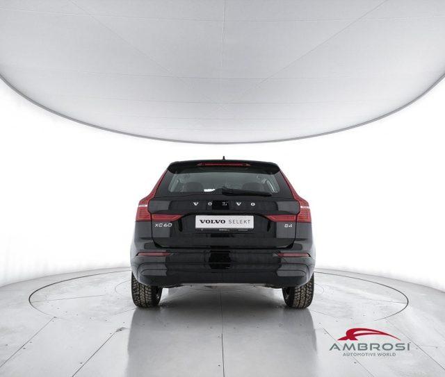 VOLVO XC60 2.0 b4 Essential awd auto