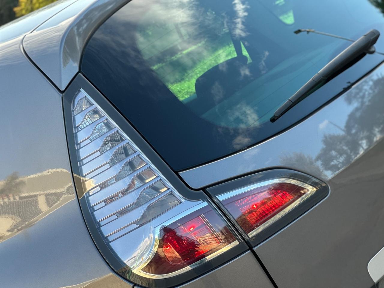 Renault SCENIC 1.5 dCi 110CV 2015 - TOM TOM