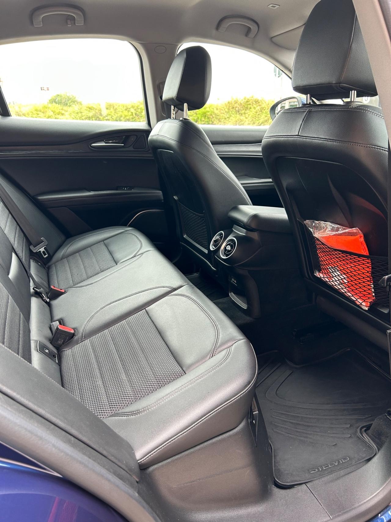 Alfa Romeo Stelvio 2.2 Turbodiesel 210 CV AT8 Q4 Super