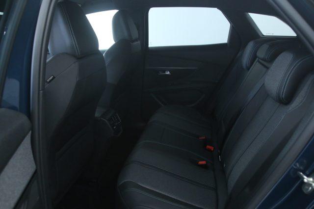 PEUGEOT 3008 Hybrid 225 e-EAT8 Allure Pack