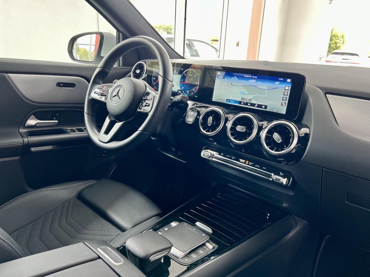 MERCEDES GLA 180 d Aut. Business Extra - 2021