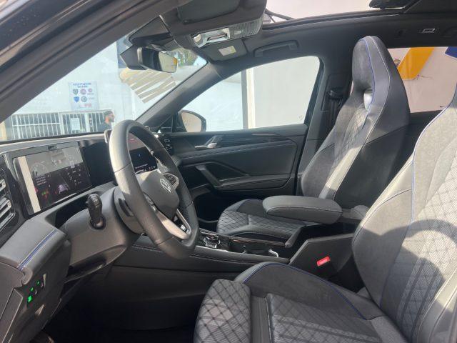 VOLKSWAGEN Tiguan 2.0 TDI 150 CV DSG R-Line Plus da ?519,00 mensili
