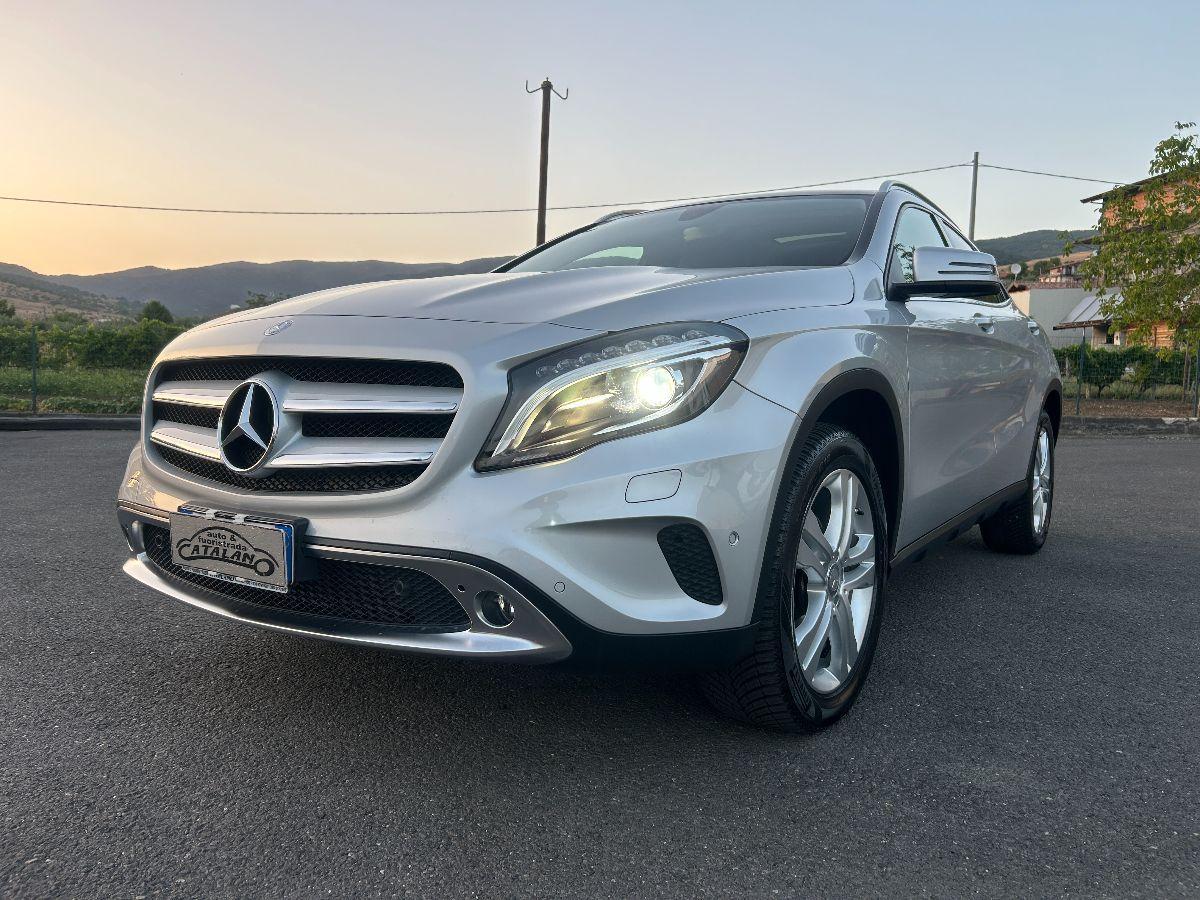 MERCEDES - Classe GLA - GLA 200 d Automatic 4Matic Premium TETTO