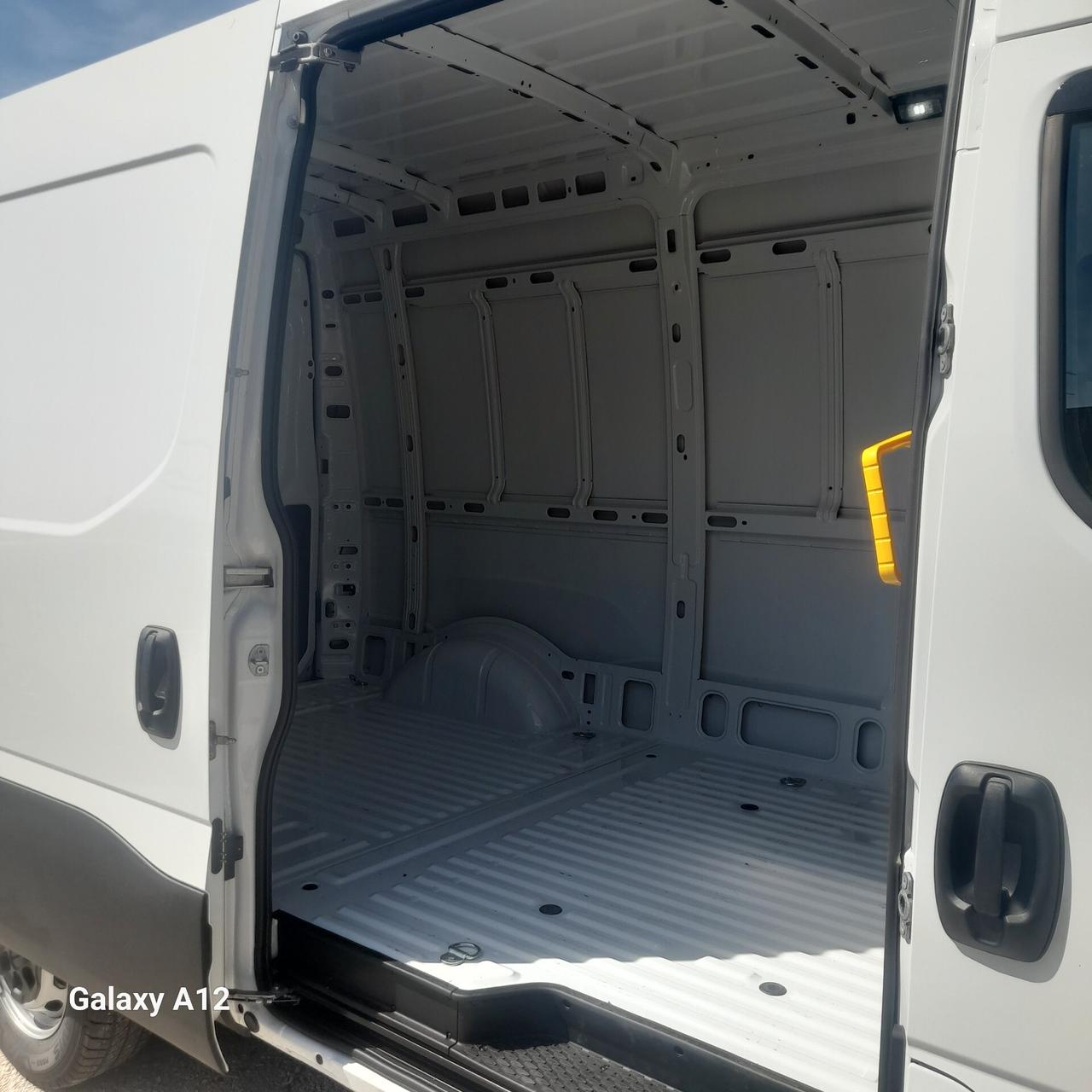 Iveco Daily 35S12V 2.3 HPT PM-TN Furgone
