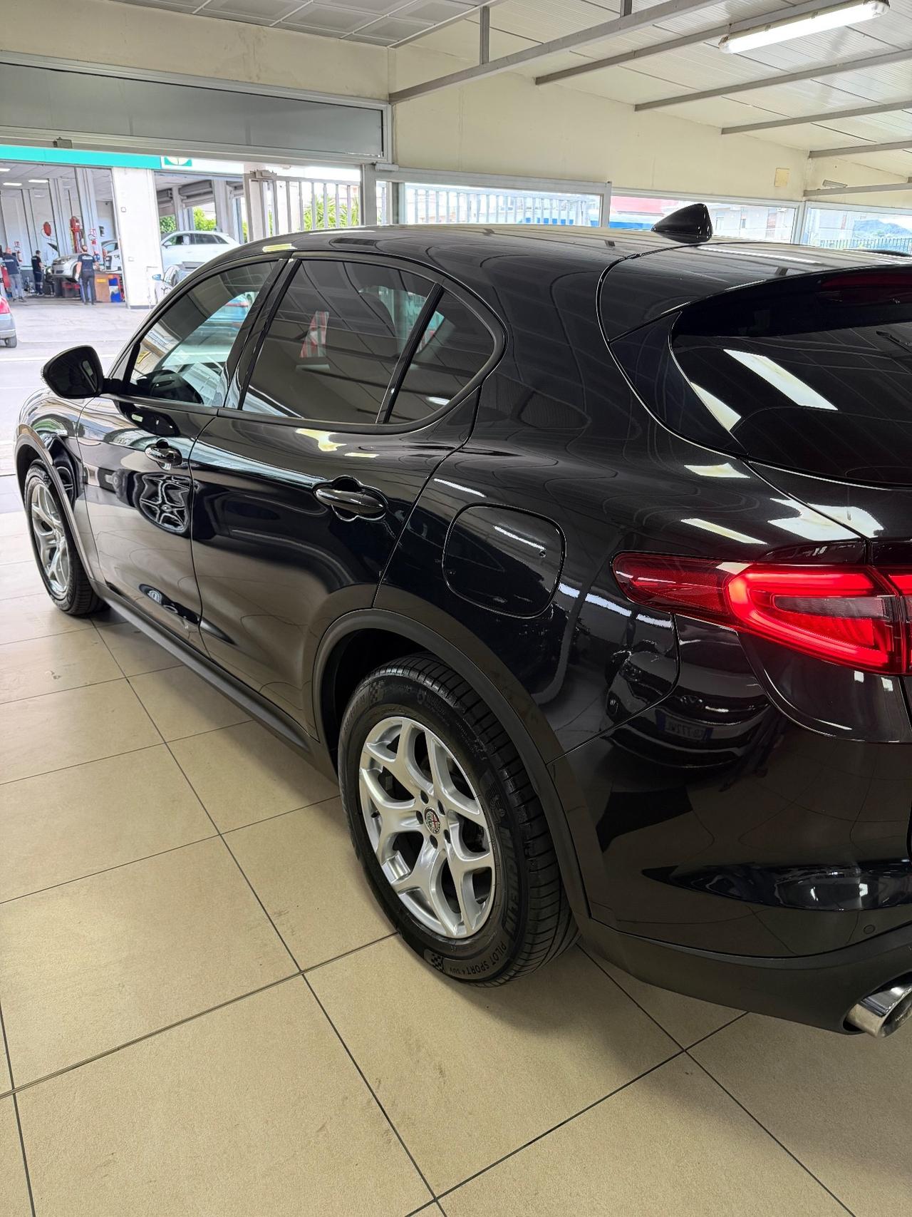 Alfa Romeo Stelvio 2.2 Turbodiesel 160 CV AT8 RWD 2021