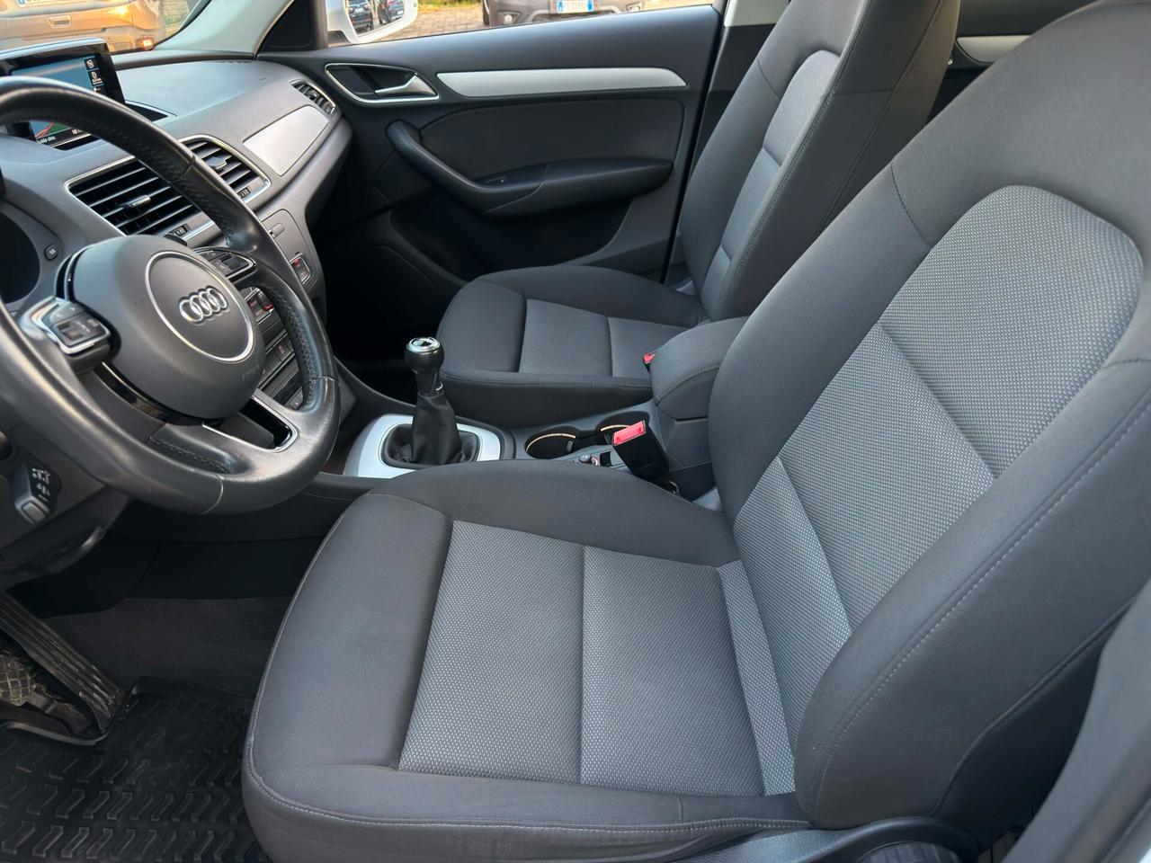 Audi Q3 2.0 TDI 120 CV Business