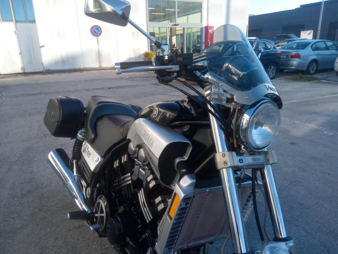 Yamaha VMAX 1200