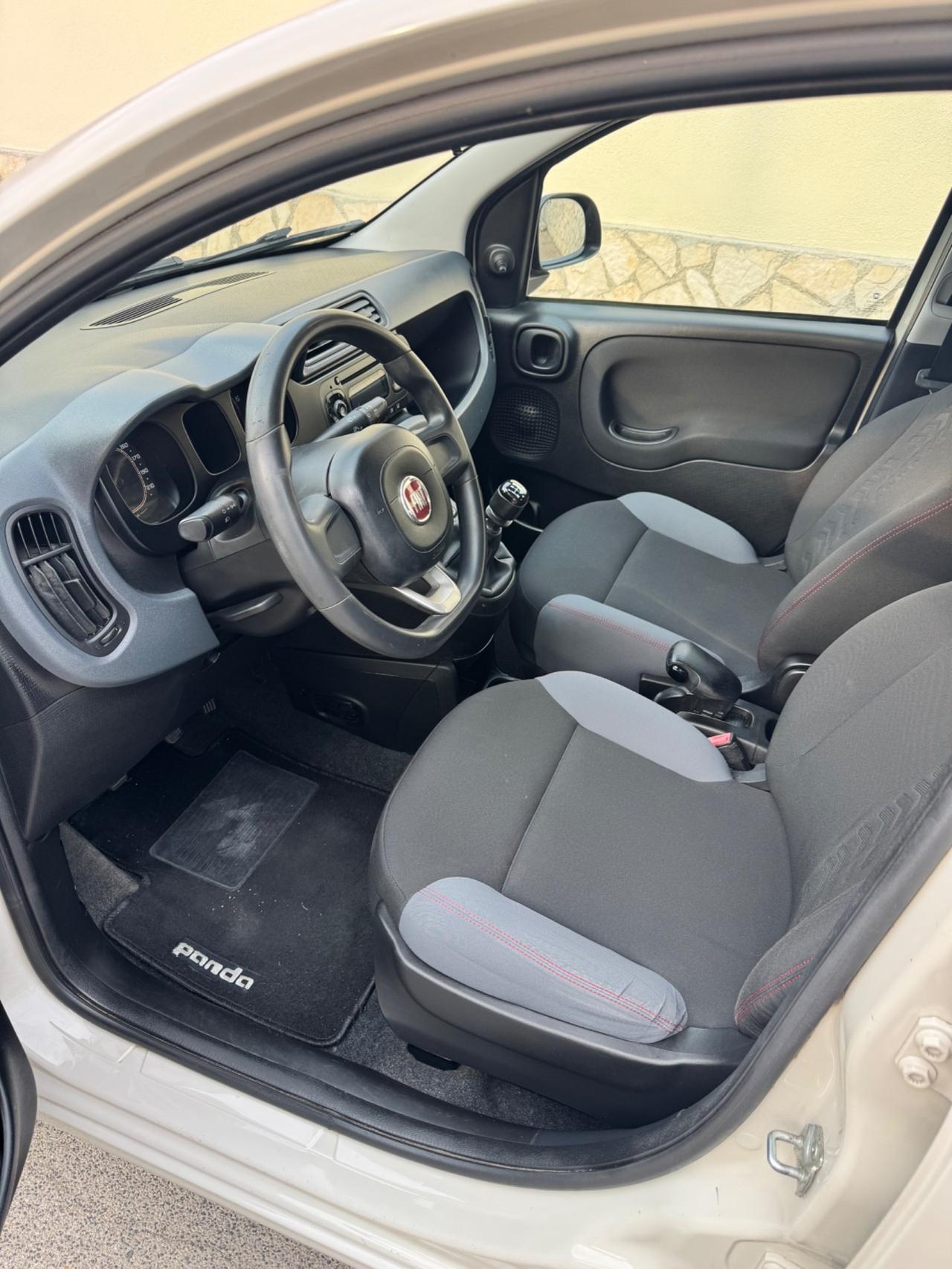 Fiat Panda 1.2 Lounge 2017 uniproprietaria