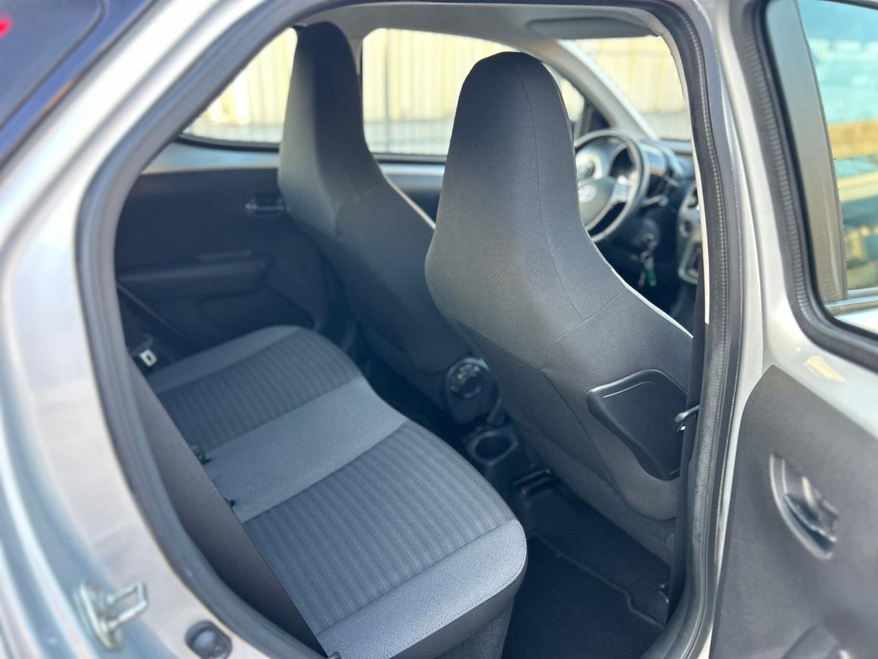 Toyota Aygo Connect 1.0 VVT-i 72 CV 5 porte x-clusiv MMT*SOLO 38000KM*CAMBIO AUTOMATICO*
